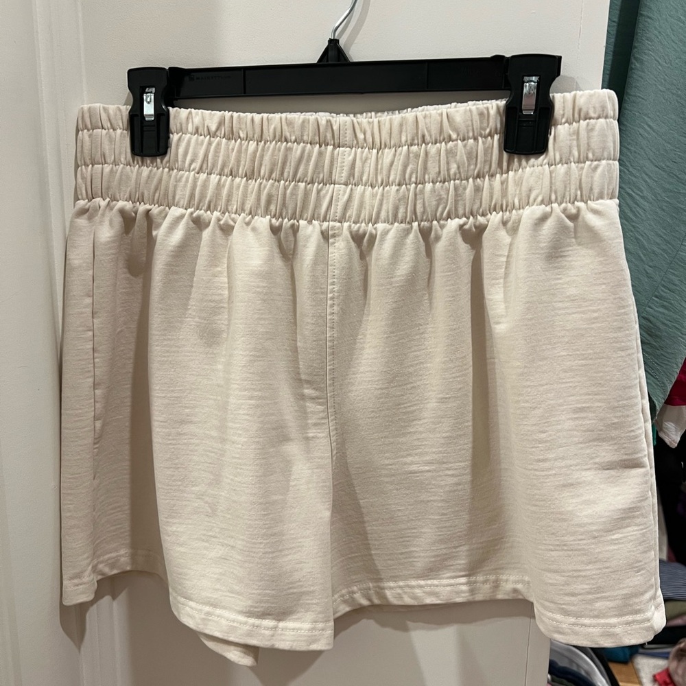 Women’s southern shirt shorts.